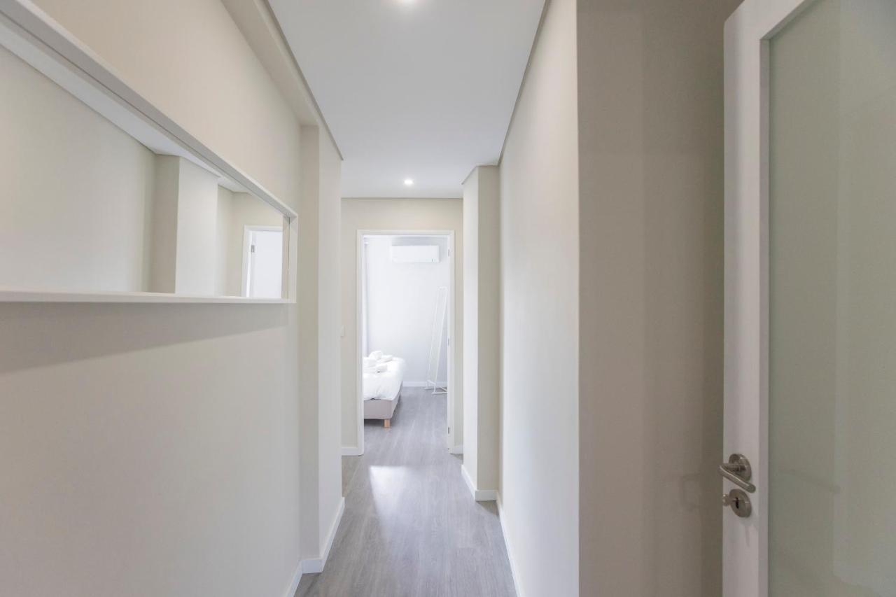 2Br Flat W/ Ac & Great Views By Lovelystay فيلا نوفا دي غايا المظهر الخارجي الصورة
