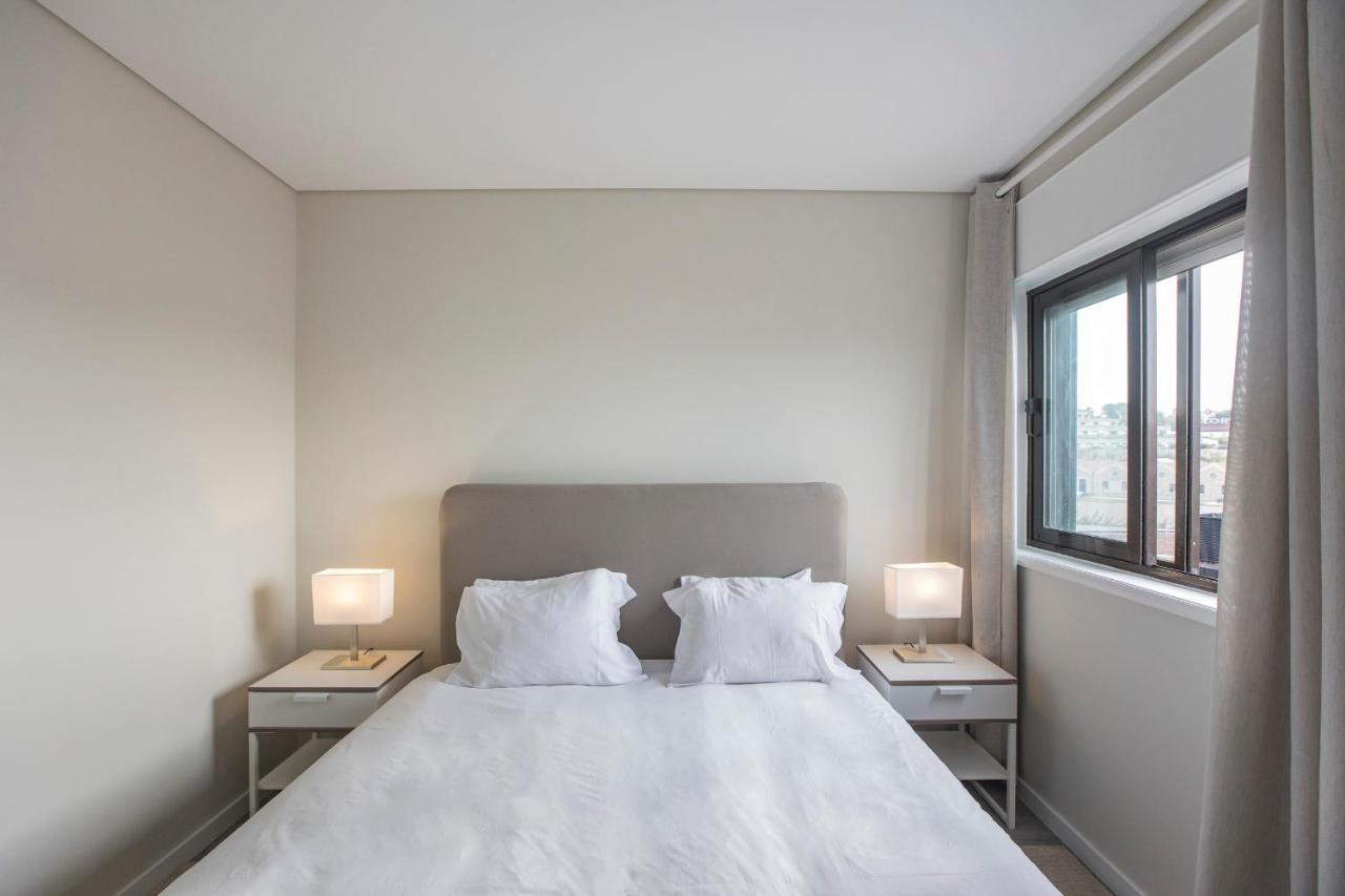 2Br Flat W/ Ac & Great Views By Lovelystay فيلا نوفا دي غايا المظهر الخارجي الصورة